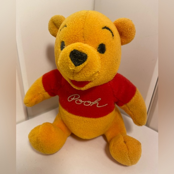 2 Vintage Disney Store Winnie the Pooh  belly rattle PLUSH McDonalds Toy mini - Picture 3 of 16